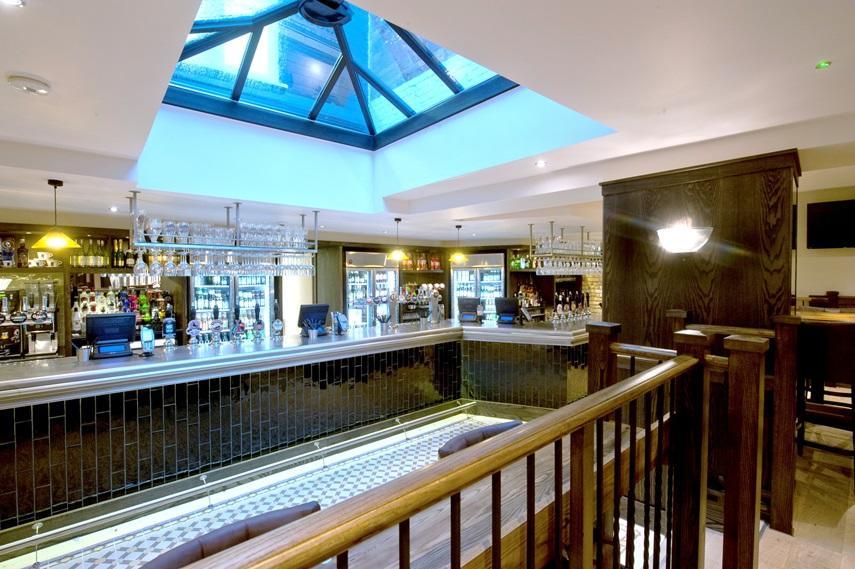 The Bath Arms Wetherspoon Hotel Warminster Bagian luar foto