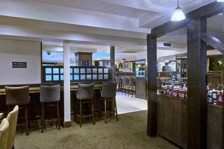 The Bath Arms Wetherspoon Hotel Warminster Bagian luar foto