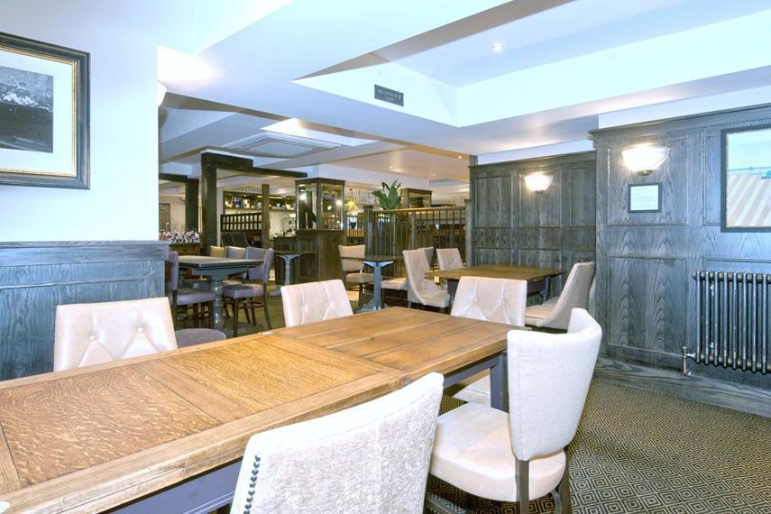 The Bath Arms Wetherspoon Hotel Warminster Bagian luar foto