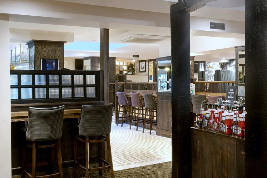 The Bath Arms Wetherspoon Hotel Warminster Bagian luar foto