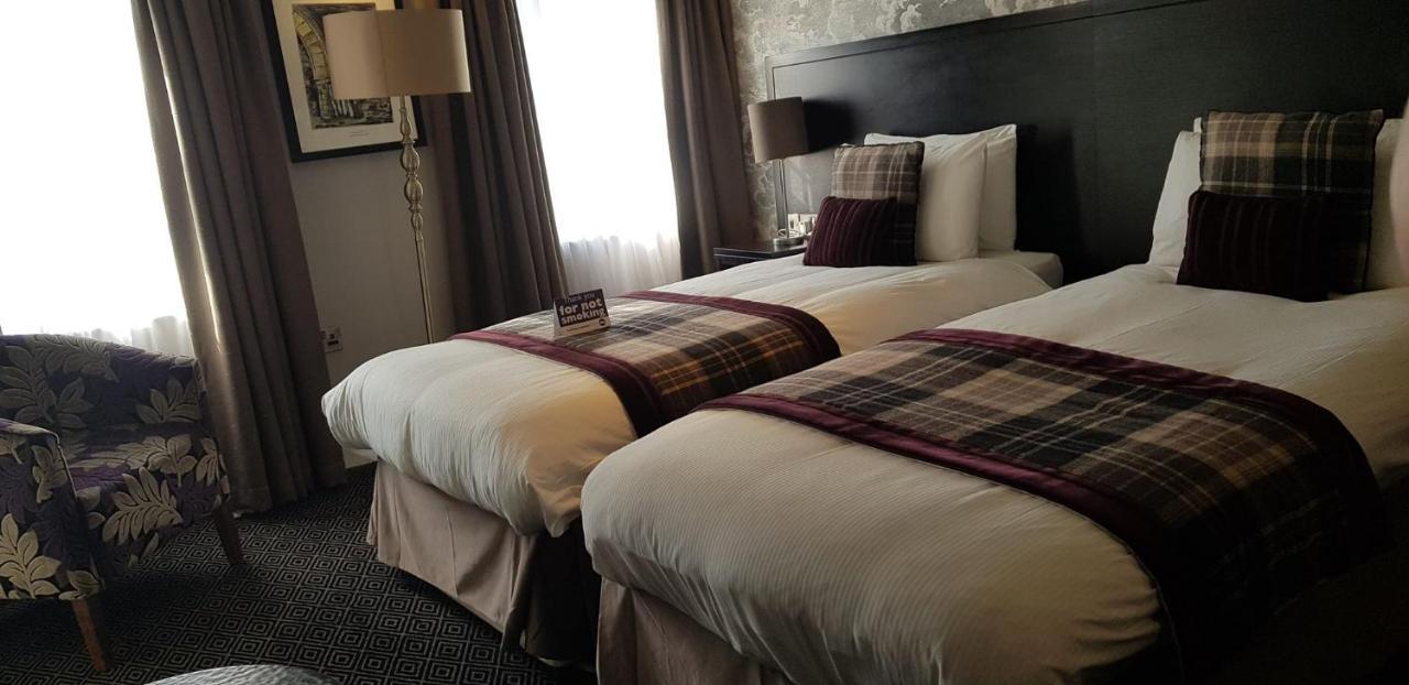 The Bath Arms Wetherspoon Hotel Warminster Bagian luar foto