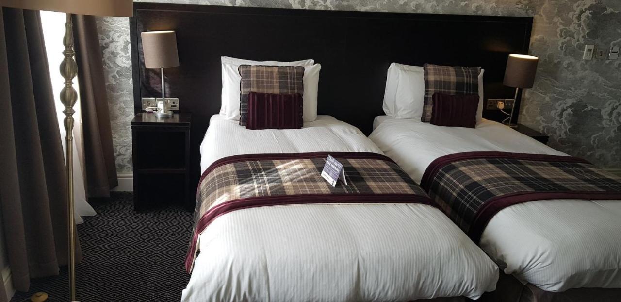 The Bath Arms Wetherspoon Hotel Warminster Bagian luar foto