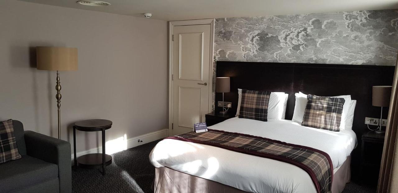The Bath Arms Wetherspoon Hotel Warminster Bagian luar foto