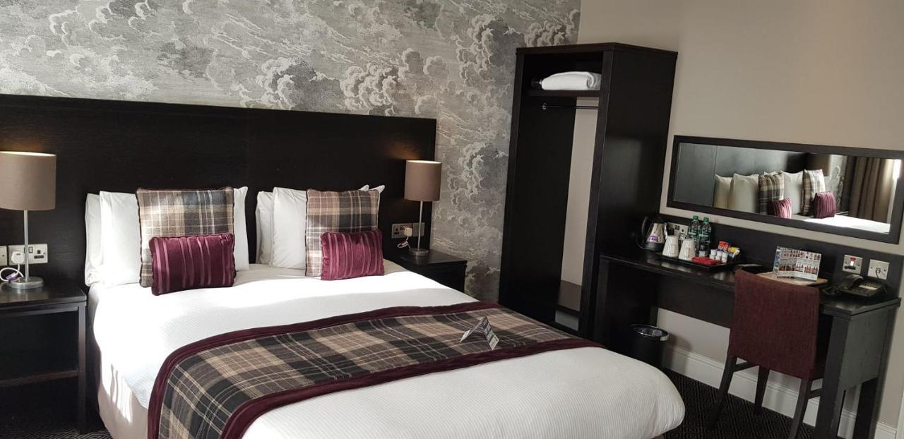 The Bath Arms Wetherspoon Hotel Warminster Bagian luar foto