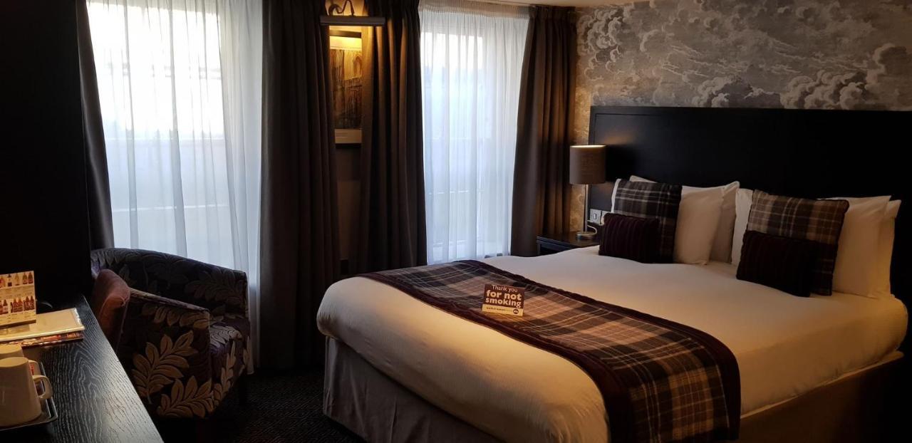 The Bath Arms Wetherspoon Hotel Warminster Bagian luar foto